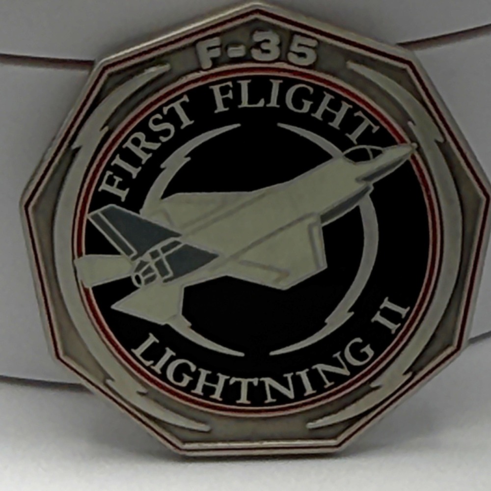 Lockheed Martin USAF F-35 Lightning II FIRST FLIGHT Challenge Coin Multi Flag - Picture 4 of 9